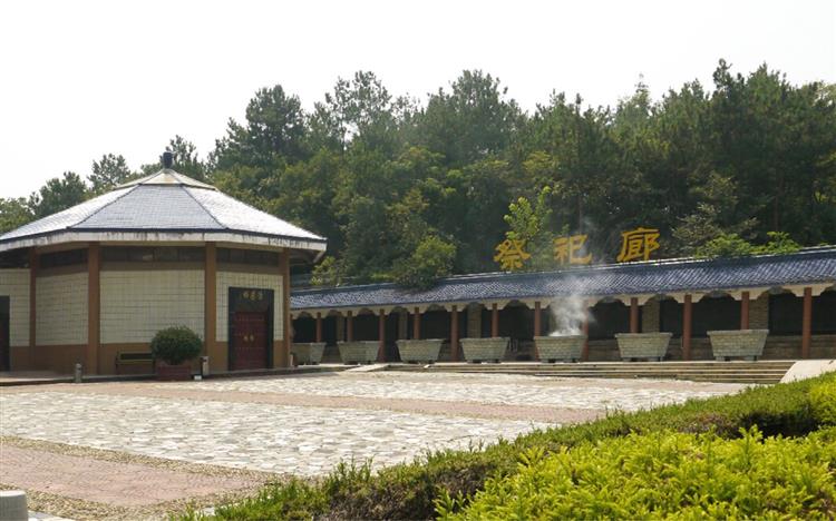 南京龙泉古苑塔陵公墓简介