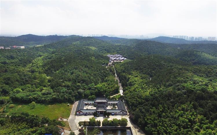 南京龙泉古苑塔陵公墓简介