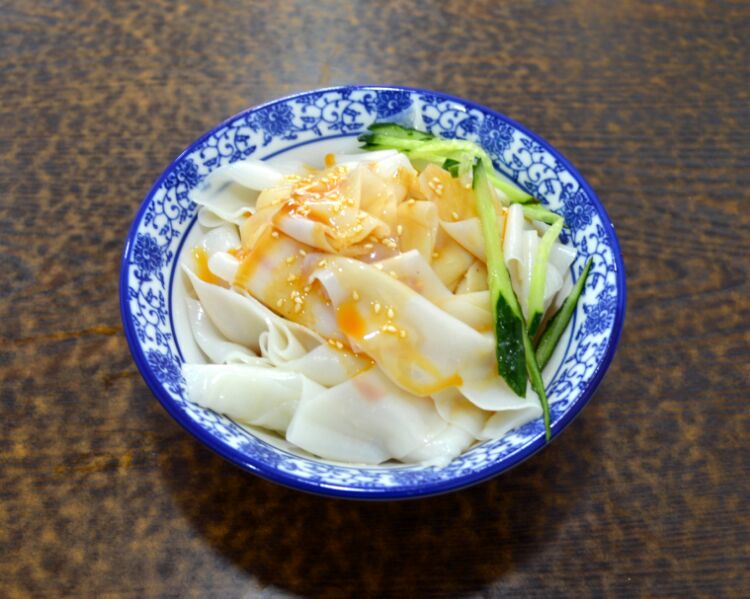 不得了不得了安阳头条凭朋友圈进店享受现蒸米皮半价优惠