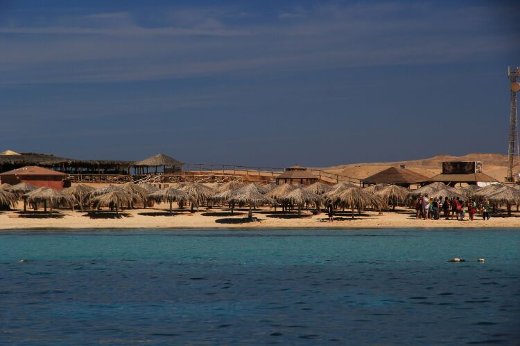 最咸的海最蓝的水红海